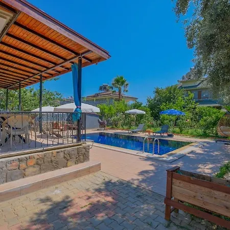 Villa Tuzlu Sistem Havuzlu Luks