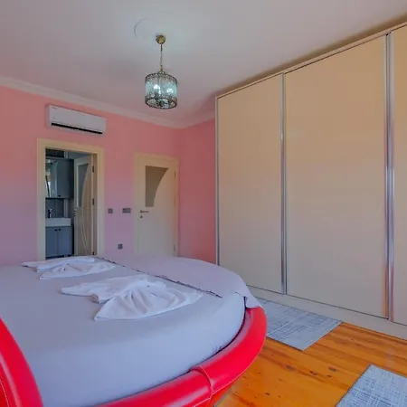 Villa Tuzlu Sistem Havuzlu Luks