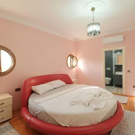 Villa Tuzlu Sistem Havuzlu Luks Fethiye