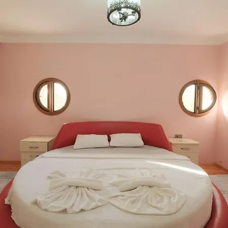 Tuzlu Sistem Havuzlu Luks Villa