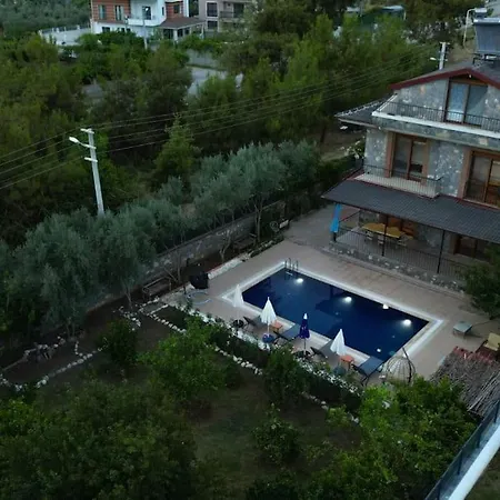 Tuzlu Sistem Havuzlu Luks Villa Fethiye