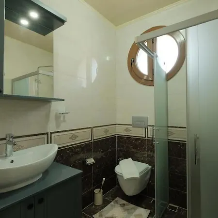 Villa Tuzlu Sistem Havuzlu Luks