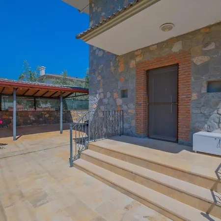 빌라 Tuzlu Sistem Havuzlu Luks