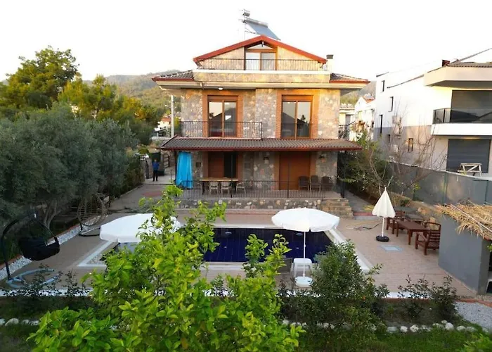 빌라 Tuzlu Sistem Havuzlu Luks