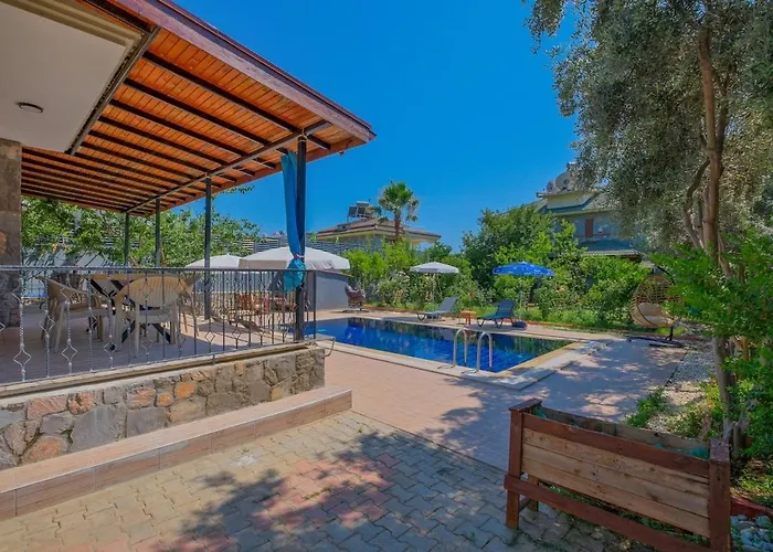 빌라 Tuzlu Sistem Havuzlu Luks