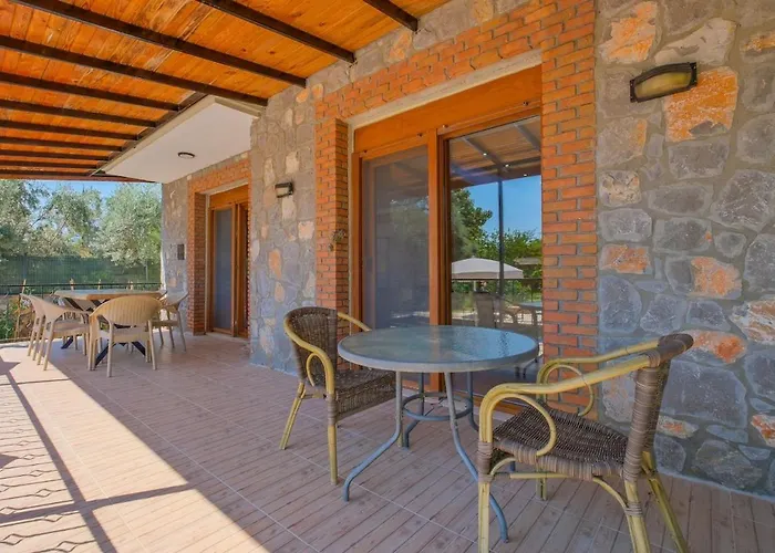 빌라 Tuzlu Sistem Havuzlu Luks *