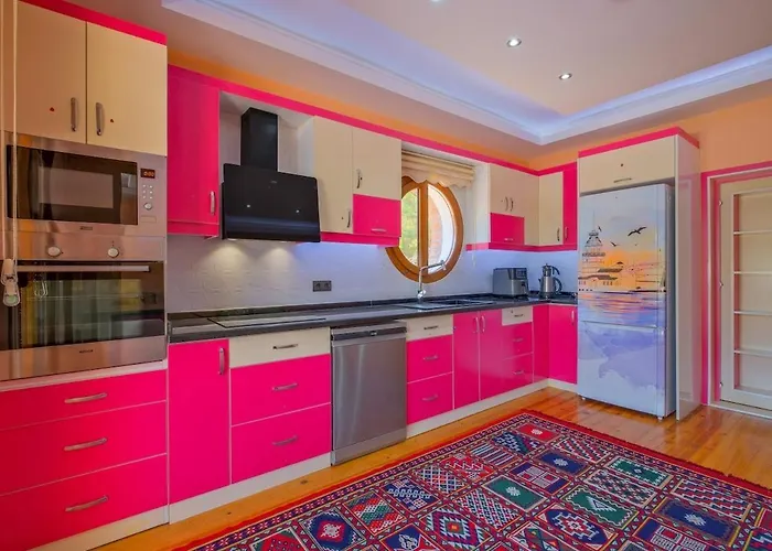 Tuzlu Sistem Havuzlu Luks 페티예