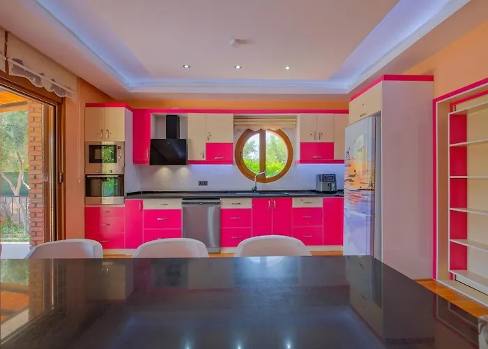 빌라 Tuzlu Sistem Havuzlu Luks *