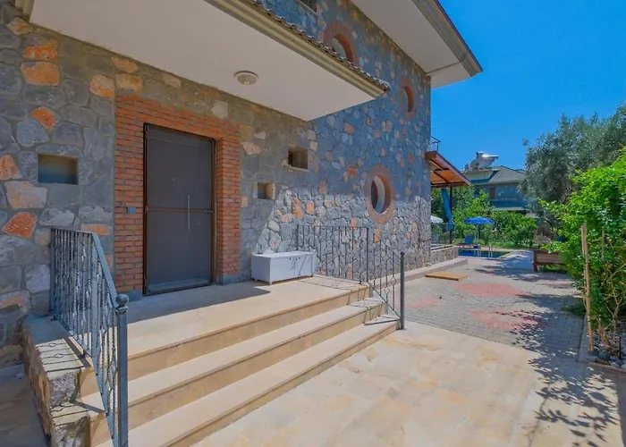 Tuzlu Sistem Havuzlu Luks 페티예