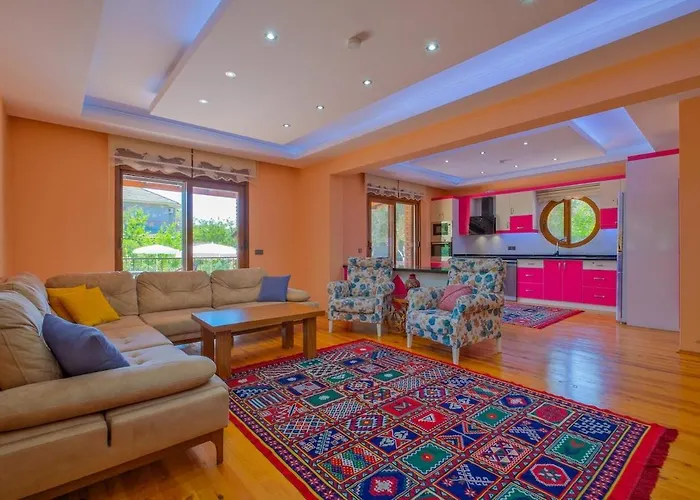 Tuzlu Sistem Havuzlu Luks 빌라 페티예